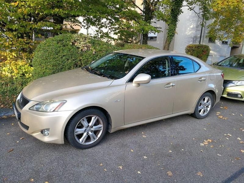 Braun Gebraucht 2007 Lexus IS250 Luxury Line Limousine | 7.500 € (Guter Preis) - Bild 1/4
