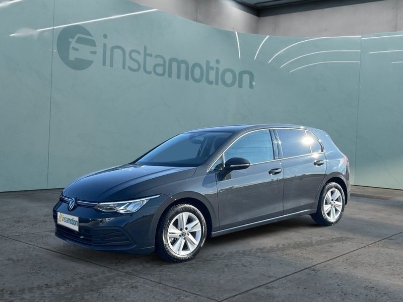 Grau Gebraucht 2024 VW Golf VIII Life Limousine | 23.949 € (Fairer Preis) - Bild 1/4