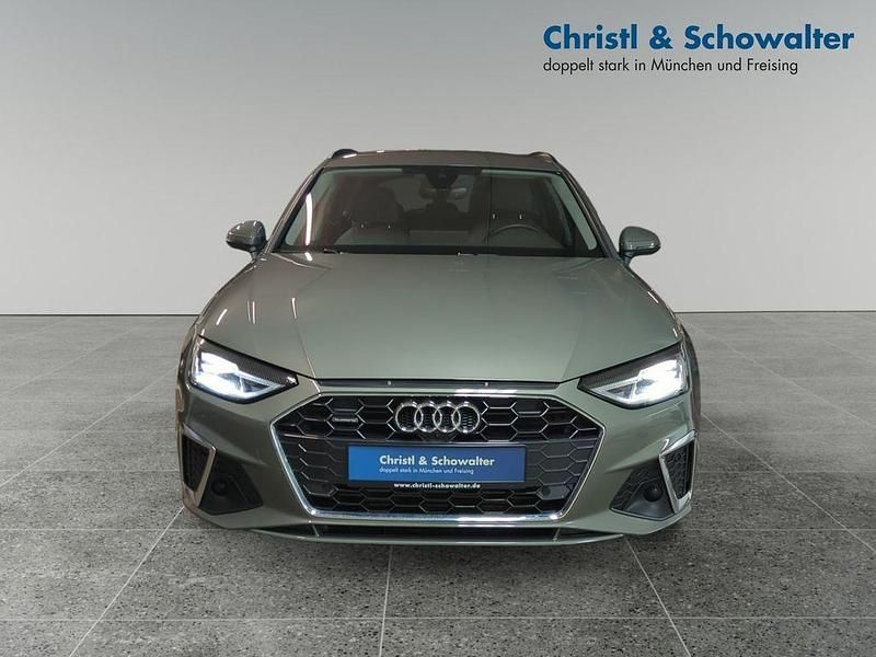 Używany Audi A4 S-Line 204 KM (150 kW) 2023 Szary Kombi