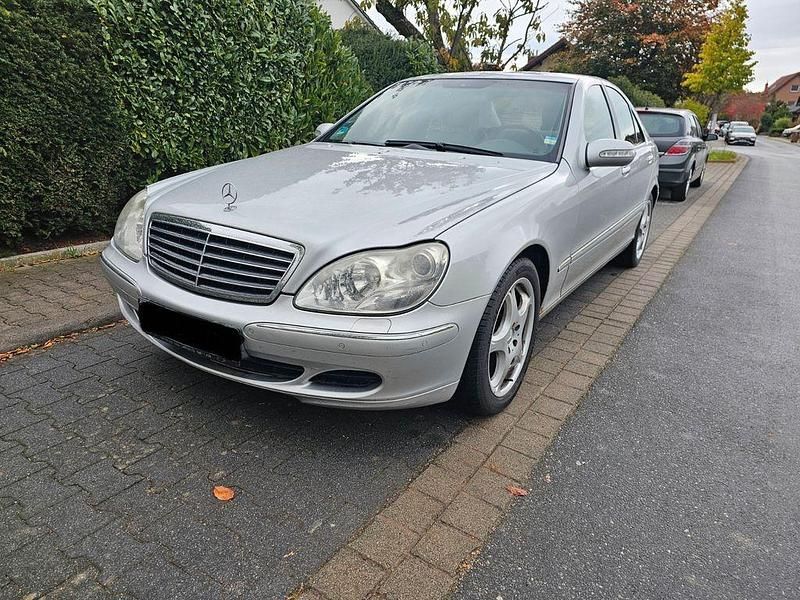 Silber Gebraucht 2003 Mercedes S320 Limousine | 2.500 € (Superpreis) - Bild 1/4
