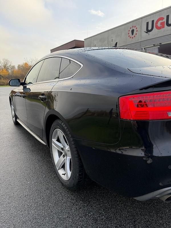 Schwarz Gebraucht 2016 Audi A5 Sportback S-Line Kleinwagen | 14.200 € (Fairer Preis) - Bild 1/4