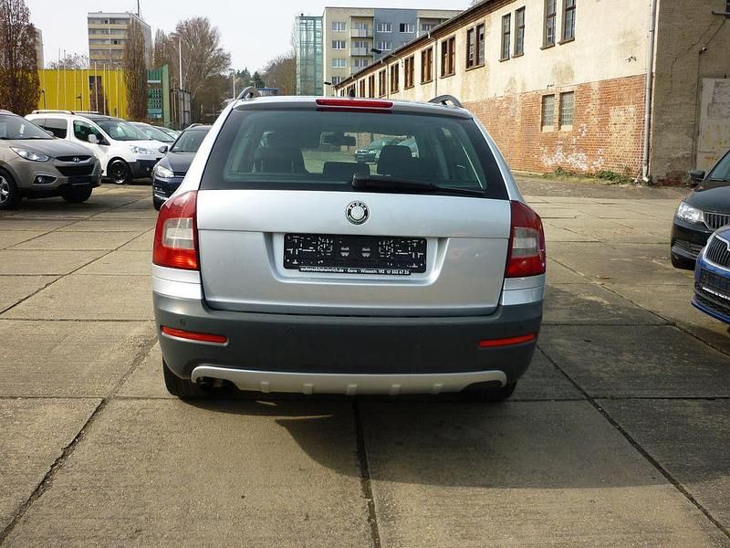 Gebraucht Skoda Octavia 140 PS (102 kW) 2010 Silber Kombi