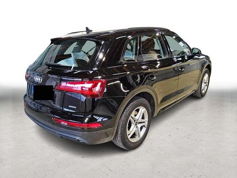 Gebraucht Audi Q5 Ambiente 204 PS (150 kW) 2022 Brillantschwarz SUV
