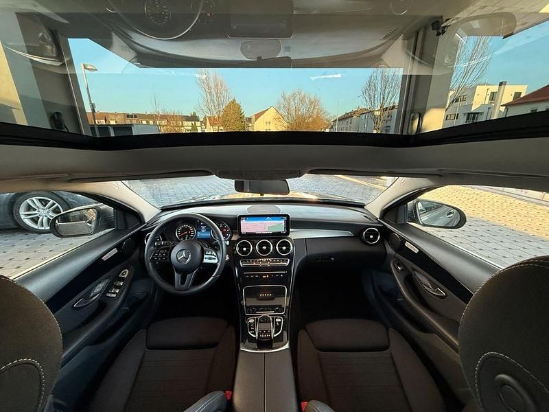 Grau Gebraucht 2019 Mercedes C220 Avantgarde Limousine | 24.500 € (Fairer Preis) - Bild 1/4