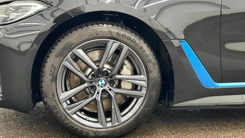 Gebraucht BMW i4 Efficient Dynamics 250 kW (340 PS) 2023 Saphirschwarz metallic Limousine