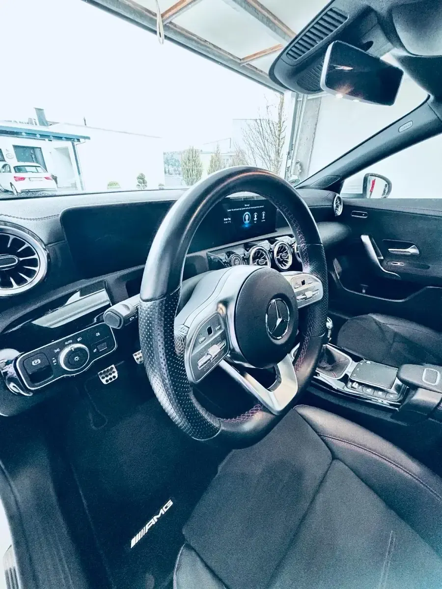 Gebraucht Mercedes CLA200 Shooting Brake 150 PS (110 kW) 2021 Weiß Kombi