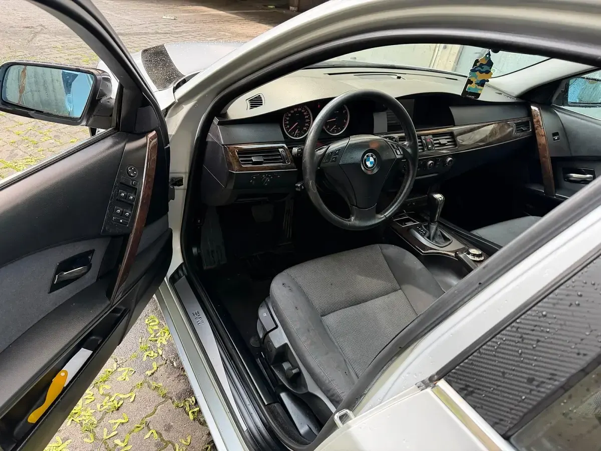 Käytetty BMW 525 177 HP (130 kW) 2005 Vihreä Farmari