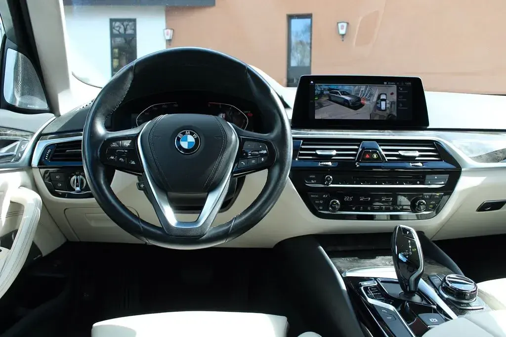 Gebraucht BMW 530 Performance 265 PS (194 kW) 2020 Grau Limousine