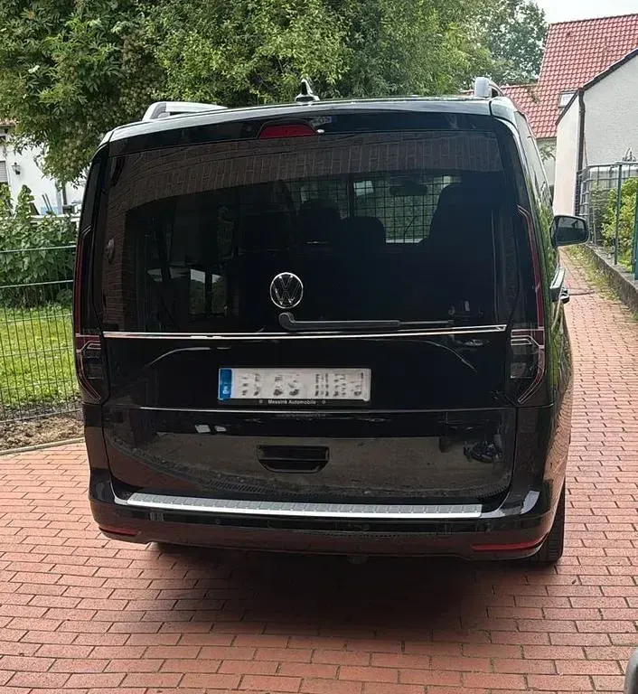 Gebraucht VW Caddy Maxi Style 114 PS (83 kW) 2023 Schwarz Van / Kleinbus