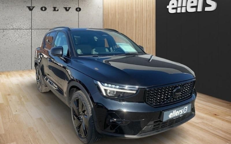 Gebraucht Volvo XC40 Plus 163 PS (119 kW) 2025 Schwarz SUV