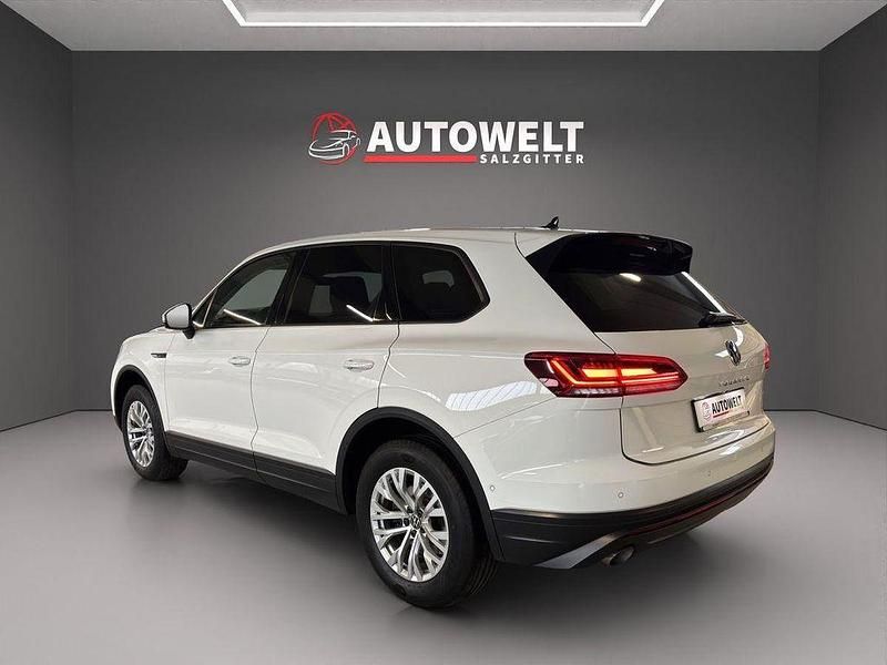 Gebraucht VW Touareg 231 PS (169 kW) 2021 Weiß SUV