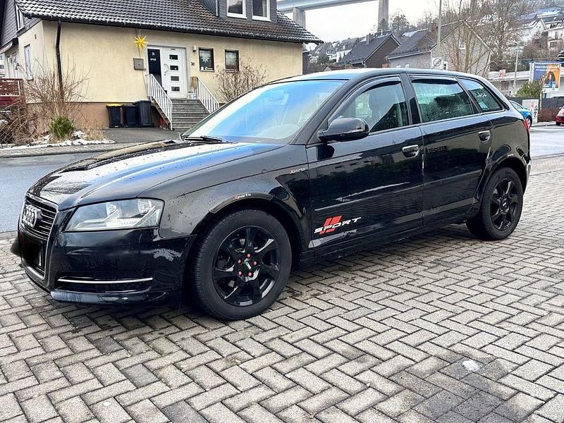 Gebraucht Audi A3 Attraction 105 PS (77 kW) 2012 Schwarz Kleinwagen