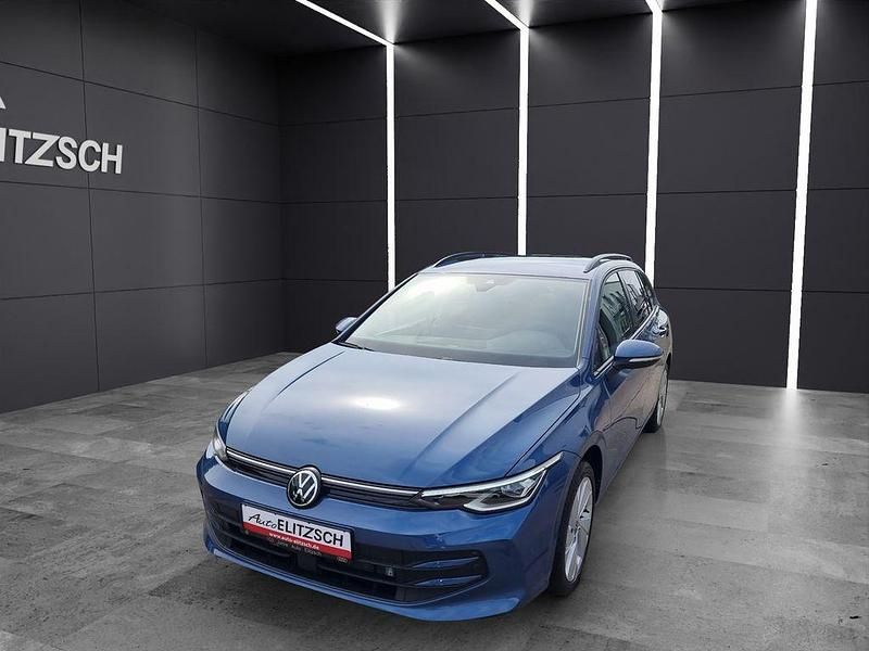 Gebraucht VW Golf VIII 116 PS (85 kW) 2024 Anemonenblau metallic Kombi