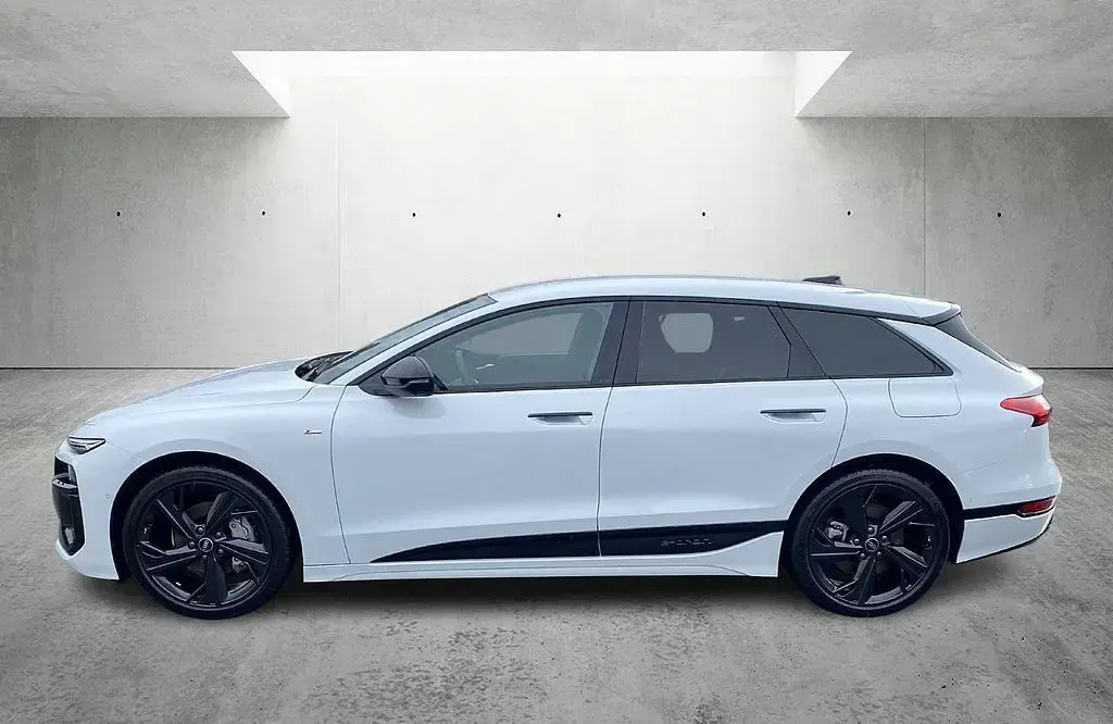 Gebraucht Audi A6 e-tron S-Line 269 kW (367 PS) 2025 Weiß Kombi