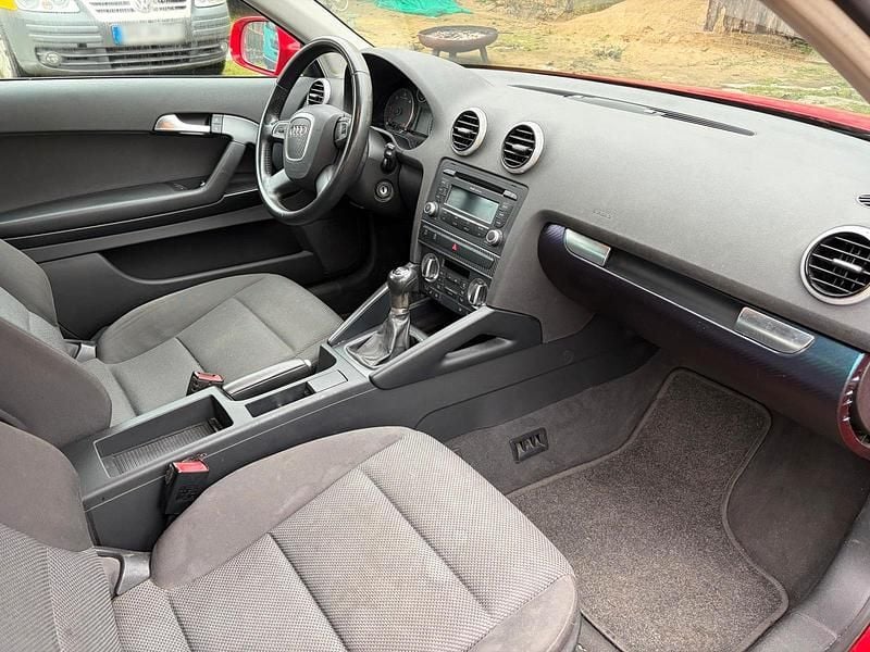 Gebraucht Audi A3 105 PS (77 kW) 2010 Rot Kleinwagen