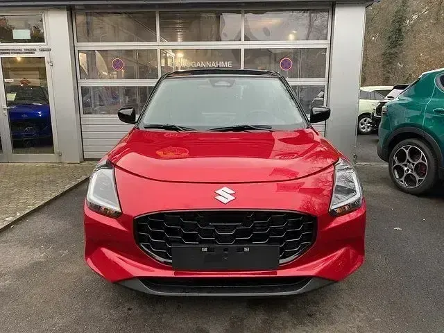 Neu Suzuki Swift Comfort 83 PS (61 kW) 2025 Rot Kleinwagen