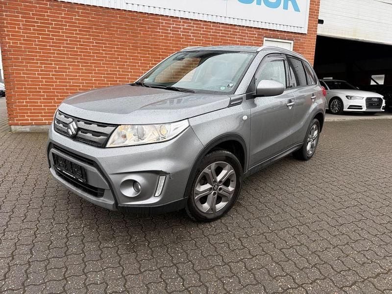 Gebraucht Suzuki Vitara 120 PS (88 kW) 2018 Grau SUV