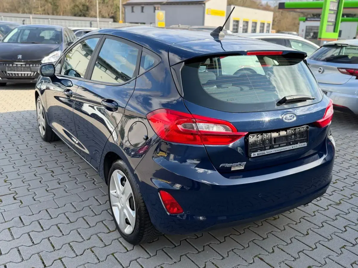 Gebraucht Ford Fiesta Cool & Connect 86 PS (63 kW) 2020 Blau Kleinwagen