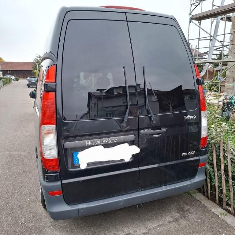 Gebraucht Mercedes Vito 163 PS (119 kW) 2013 Schwarz Van