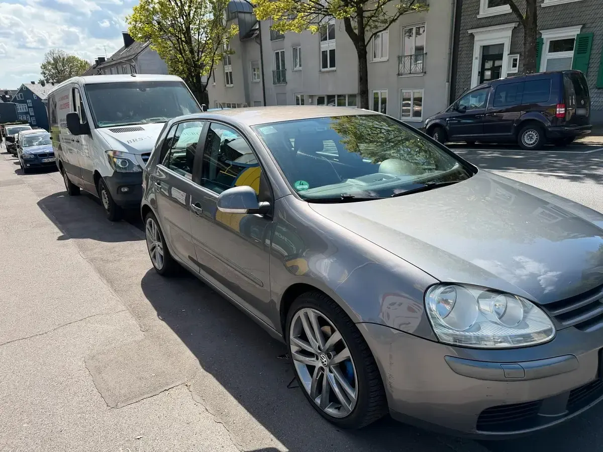 Gebraucht VW Golf V 105 PS (77 kW) 2005 Kleinwagen