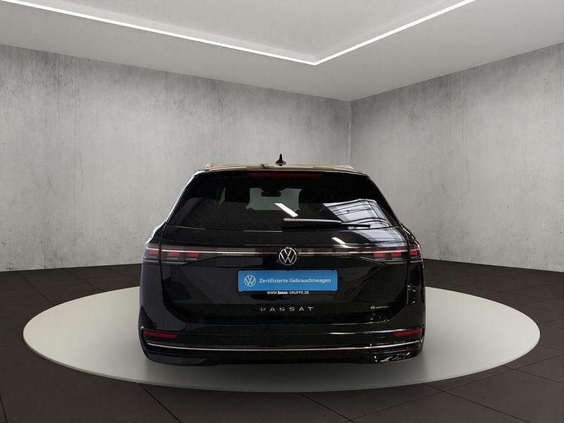 Gebraucht VW Passat Elegance 193 PS (141 kW) 2024 Grenadillschwarz metallic Kombi