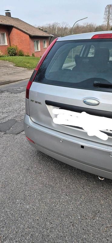 Gebraucht Ford Fiesta 60 PS (44 kW) 2005 Grau Kleinwagen