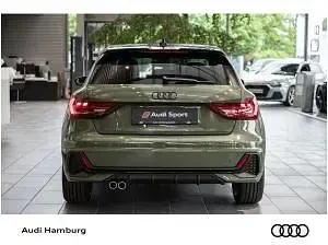 Neu Audi A1 207 PS (152 kW) 2026 Grün (distriktgrün metallic/mythosschwarz metallic) SUV