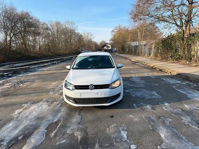 Gebraucht VW Polo 90 PS (66 kW) 2013 Weiß Kleinwagen