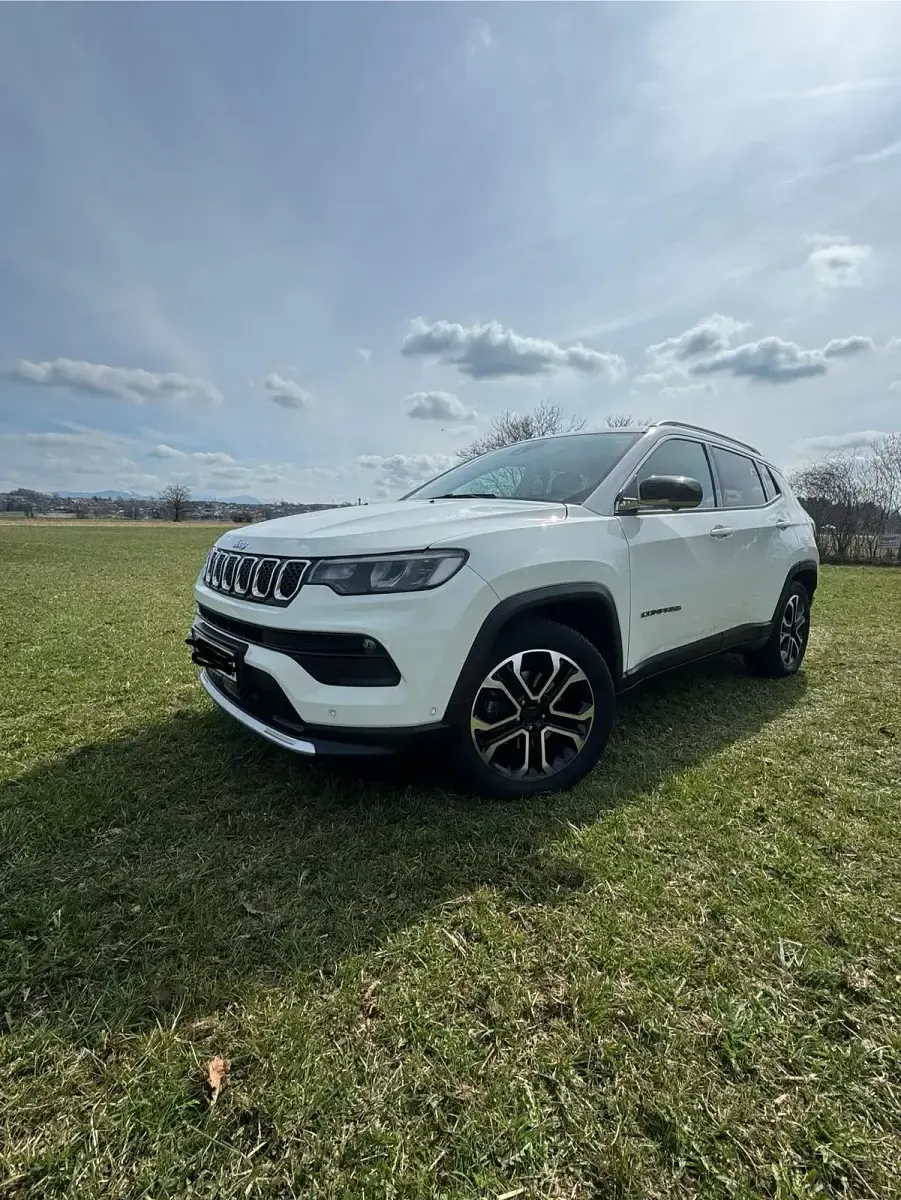Gebraucht Jeep Compass Limited 150 PS (110 kW) 2022 Weiß SUV