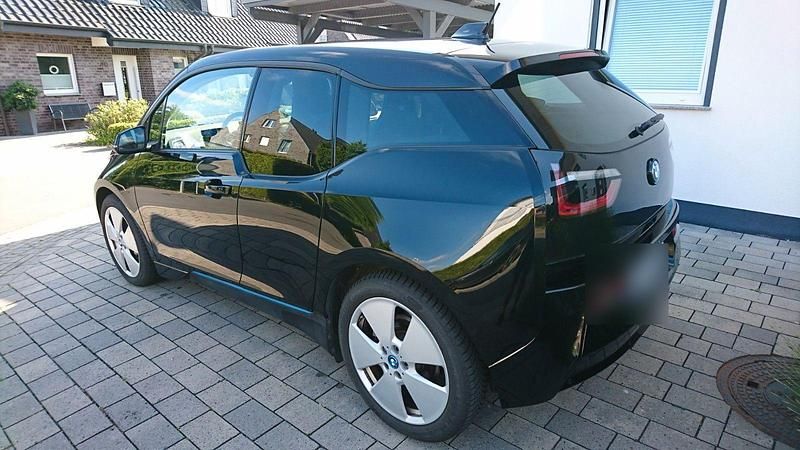 Second-hand BMW i3 125 kW (170 CP) 2017 Negru Hatchback