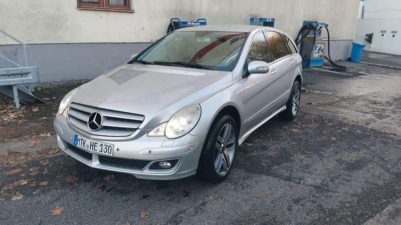 Silber Gebraucht 2007 Mercedes R320 Van / Kleinbus | 3.600 € (Guter Preis) - Bild 1/4