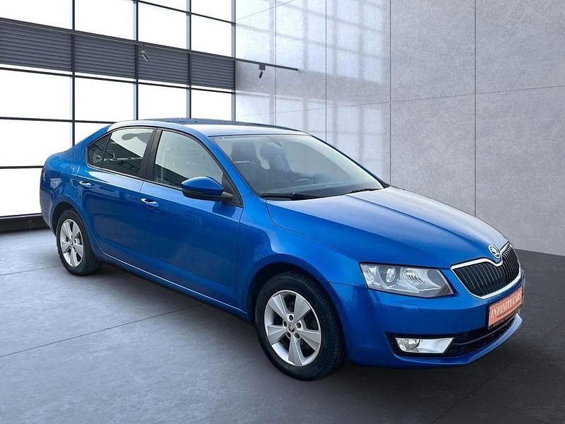 Blau Gebraucht 2013 Skoda Octavia Elegance Limousine | 6.400 € (Fairer Preis) - Bild 1/4