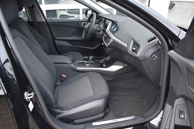 Gebraucht BMW 118 Advantage 150 PS (110 kW) 2021 Schwarz Kleinwagen