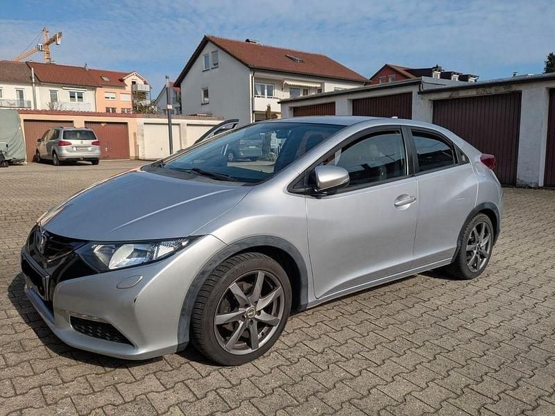 Gebraucht Honda Civic 141 PS (103 kW) 2015 Silber Limousine