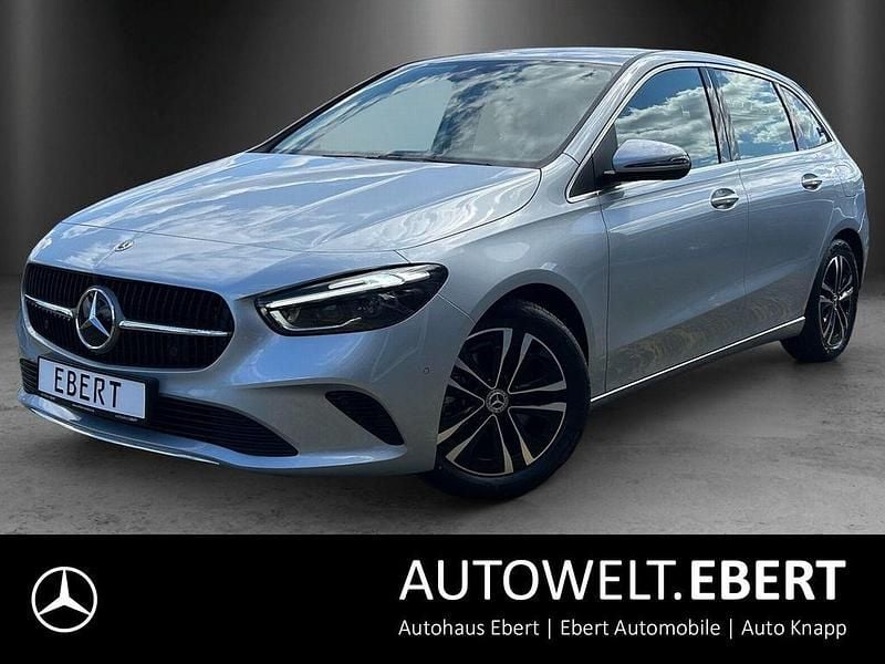 Hightechsilber metaliic Gebraucht 2024 Mercedes B220 Advanced Van / Kleinbus | 38.880 € (Fairer Preis) - Bild 1/4