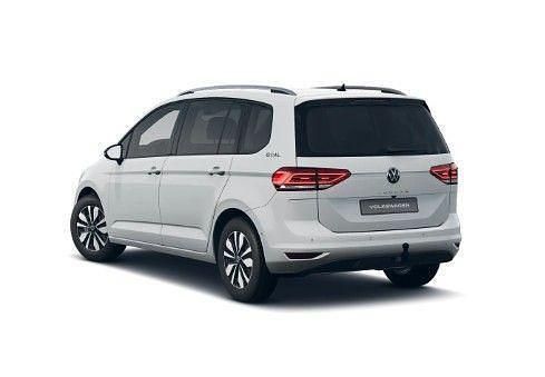 Gebraucht VW Touran Goal 150 PS (110 kW) 2025 Pure white Van / Kleinbus