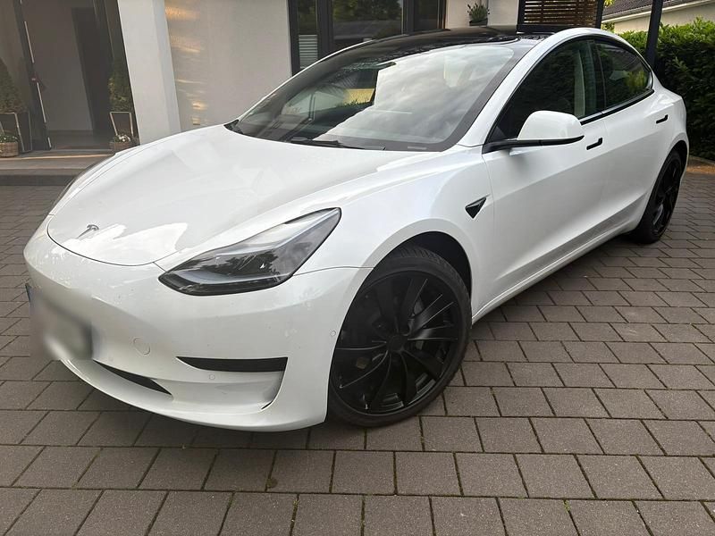 Gebraucht Tesla Model 3 Standard Range Plus 208 kW (283 PS) 2022 Weiß Limousine
