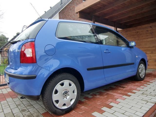 Używany VW Polo Comfortline 87 KM (63 kW) 2002 Niebieski Hatchback