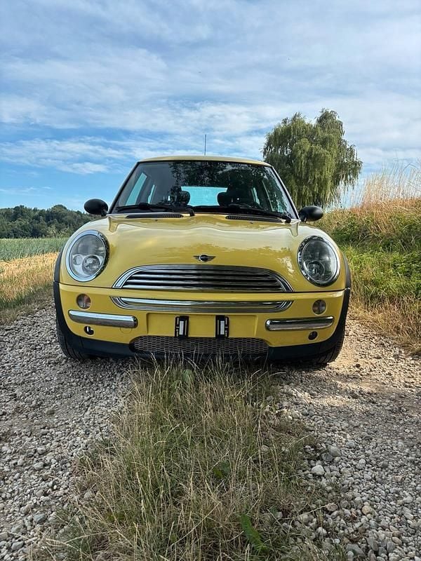 Gelb Gebraucht 2003 Mini ONE Kleinwagen | 2.300 € (Fairer Preis) - Bild 1/4