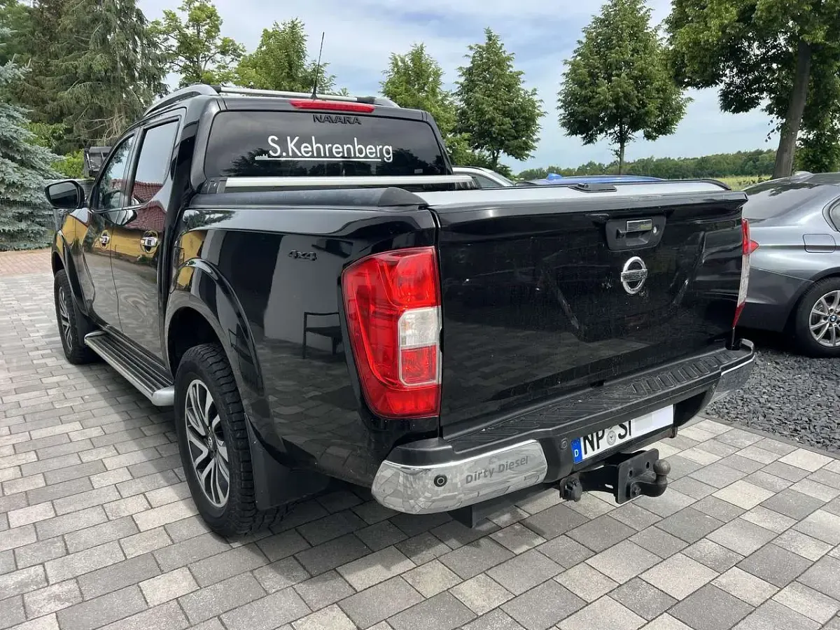 Gebraucht Nissan Navara Tekna 190 PS (139 kW) 2016 Black (m) Pickup