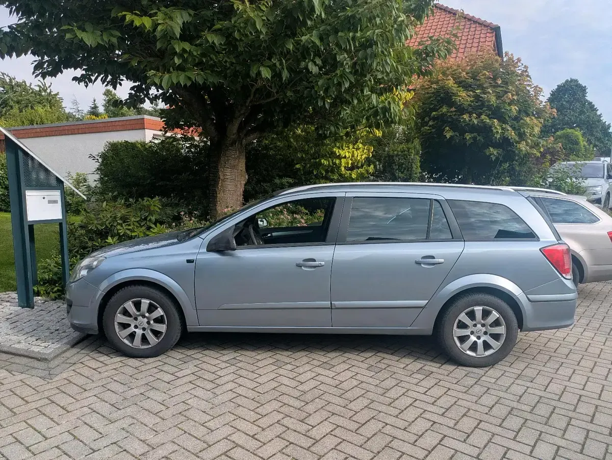 Gebraucht Opel Astra 105 PS (77 kW) 2005 Kombi