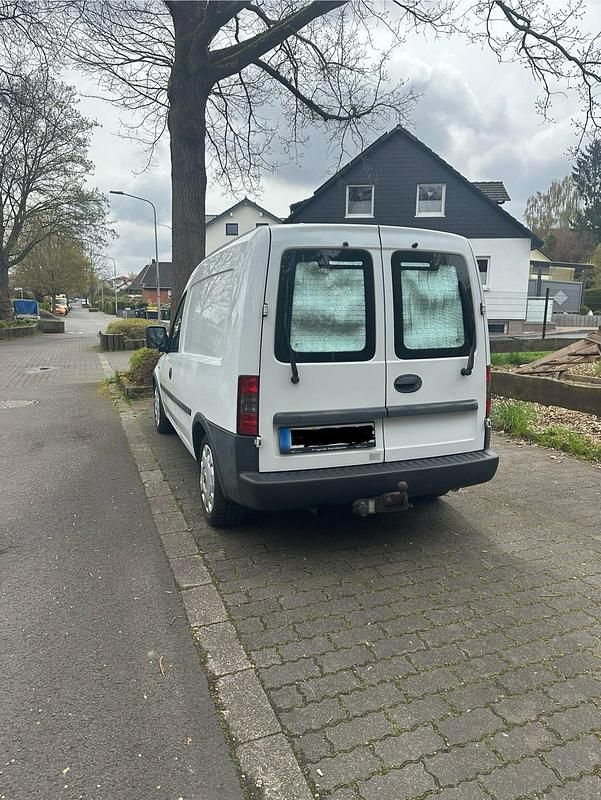 Używany Opel Combo 101 KM (74 kW) 2005 Biały Minivan