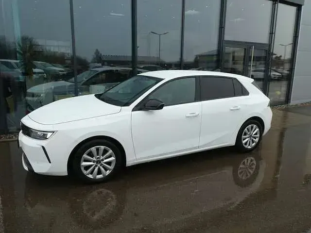 Gebraucht Opel Astra Business 131 PS (96 kW) 2022 Weiß Limousine