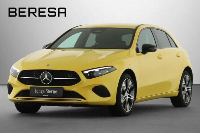 Sonnengelb Gebraucht 2024 Mercedes A250 Night Limousine | 30.995 € (Guter Preis) - Bild 1/4