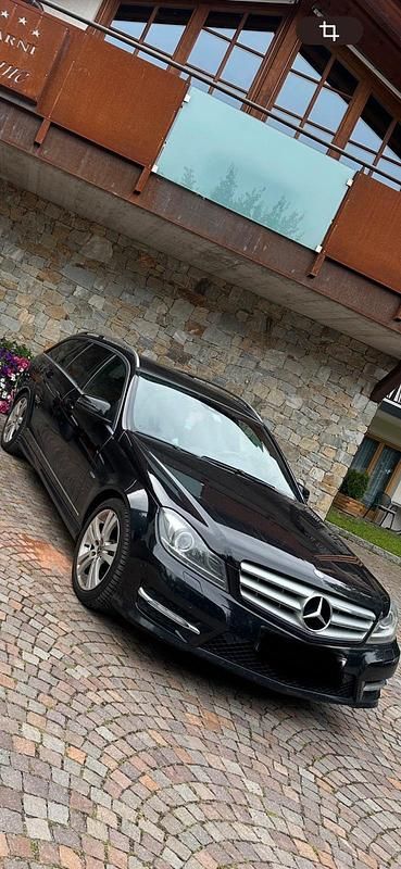 Gebraucht Mercedes 220 170 PS (125 kW) 2011 Schwarz Kombi