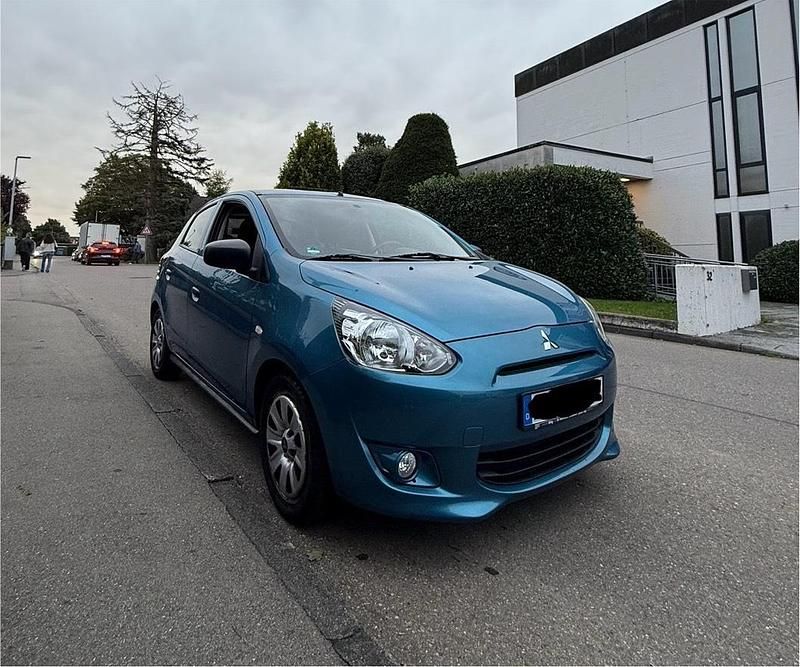 Blau Gebraucht 2014 Mitsubishi Space Star Kleinwagen | 4.950 € (Fairer Preis) - Bild 1/4
