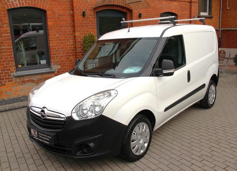 Gebraucht Opel Combo 105 PS (77 kW) 2015 Weiß Van / Kleinbus
