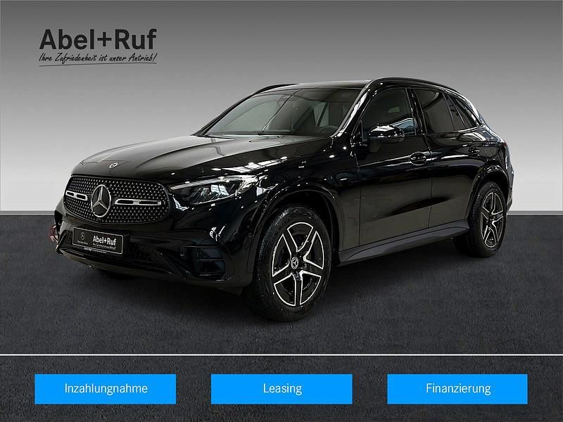 Lack obsidianschwarz Gebraucht 2025 Mercedes GLC300e AMG SUV | 75.489 € - Bild 1/4