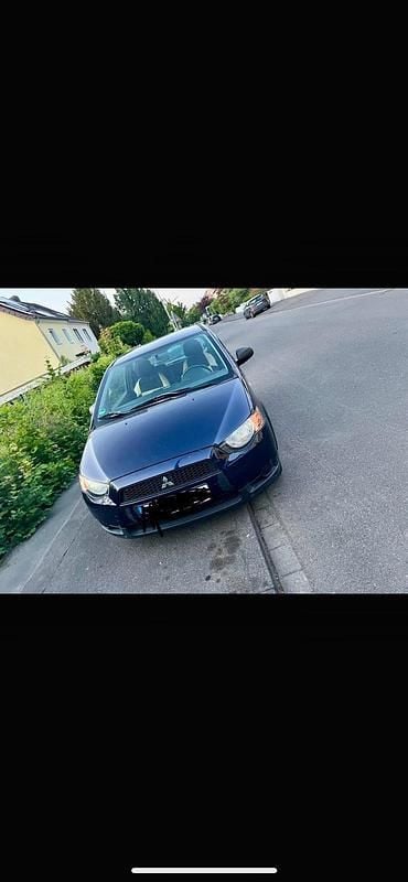 Braun Gebraucht 2011 Mitsubishi Colt Kombi | 1.250 € - Bild 1/4