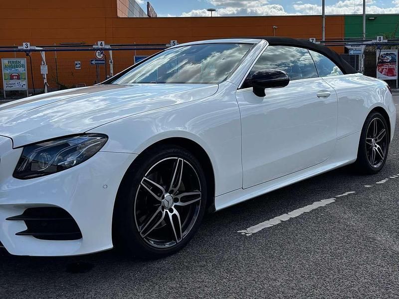 Gebraucht 2019 Mercedes E200 AMG line Cabrio | 31.000 € (Guter Preis) - Bild 1/4